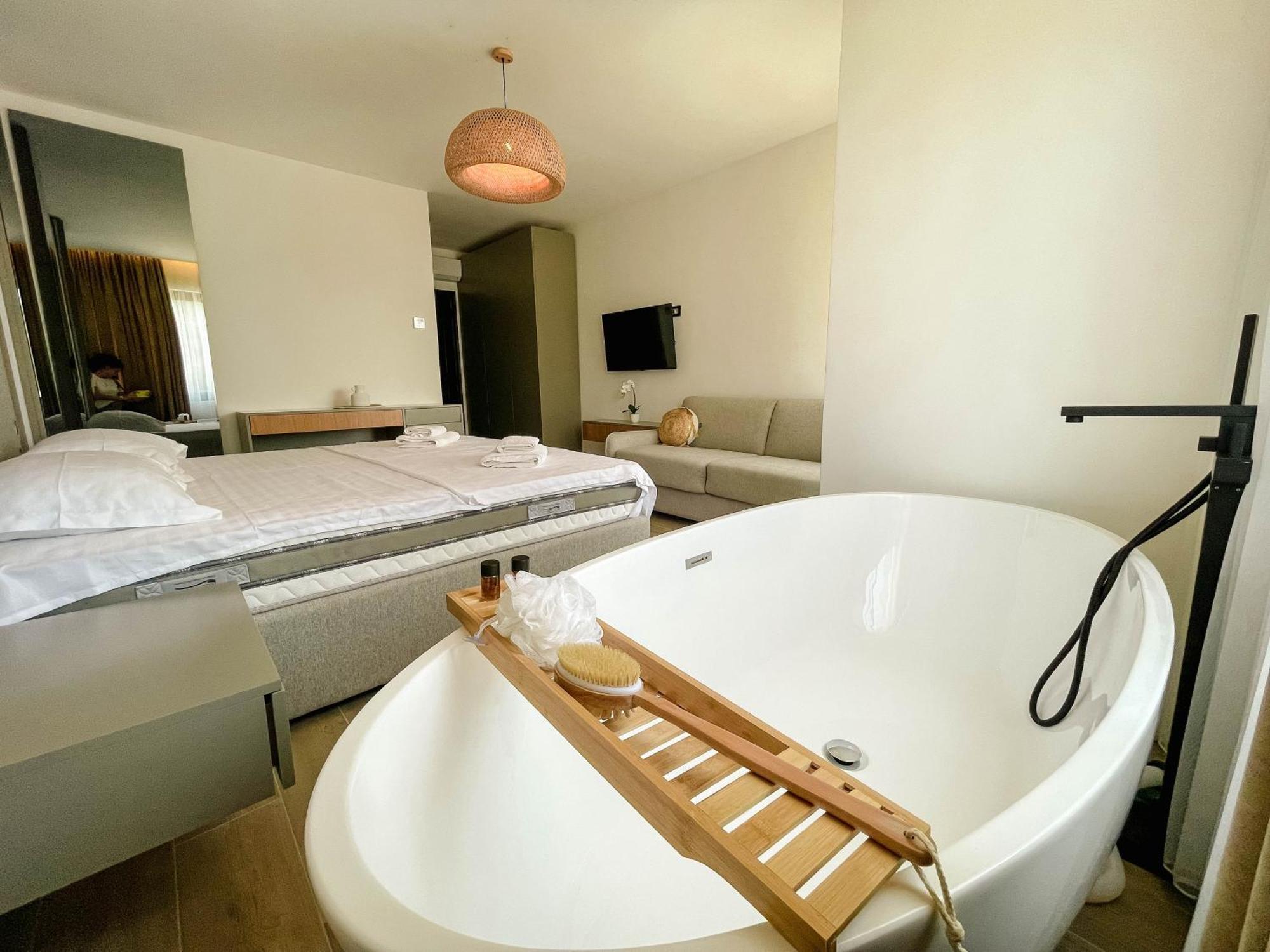 Botanica Boutique Hotel Ulcinj Exterior foto